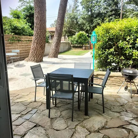 بيت للعطل Maison A 50 M De La Sous Les Pins
