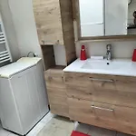 Casa vacanze Maison à 50 M De La Sous Les Pins