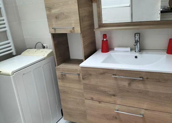 Nyaraló Maison A 50 M De La Sous Les Pins